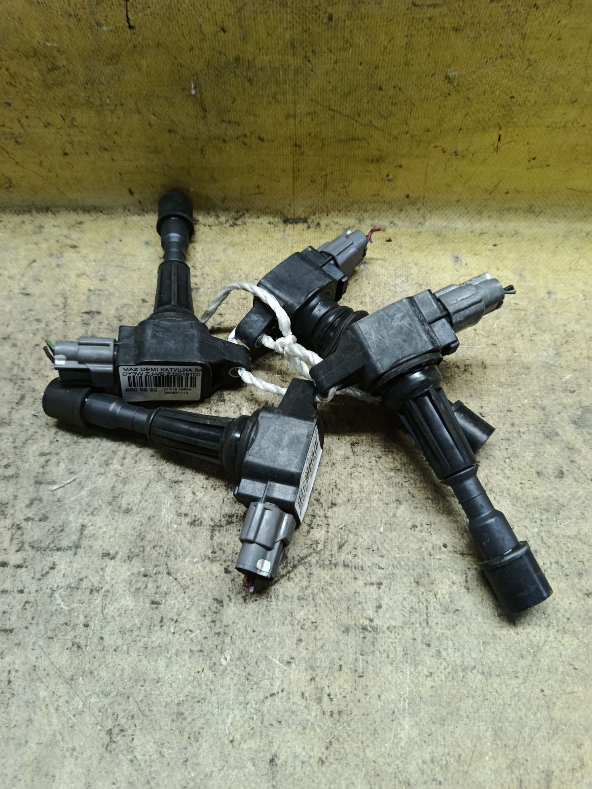 Катушка зажигания ZJ2018100, IC-DL067, LC-016-6806, ZJ2018100A на Mazda Demio DY3W ZJ-VE Фото 1