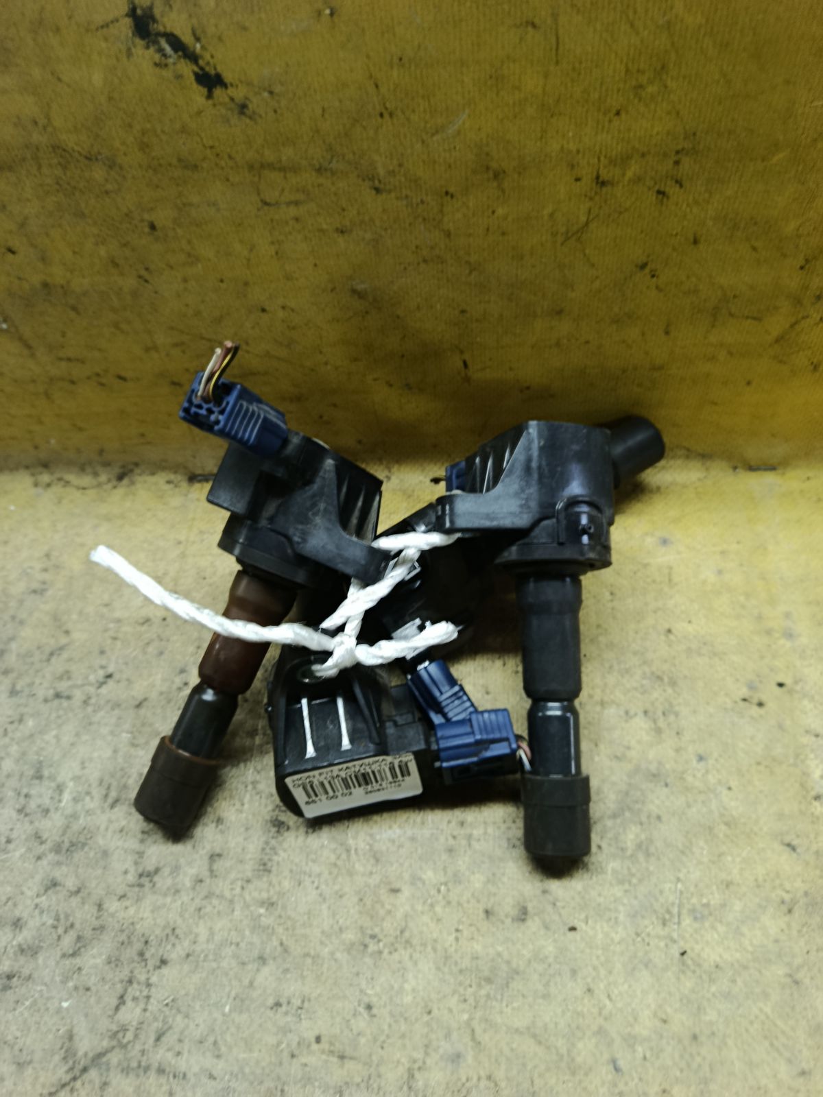 Катушка зажигания CM11-116 на Honda Fit GE6 L13A Фото 1