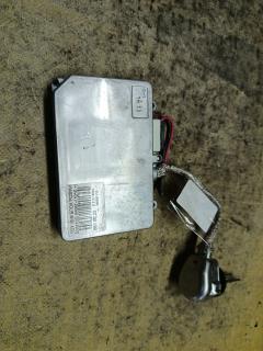 Блок розжига ксенона 85967-41010 на Toyota Isis ANM10G Фото 2