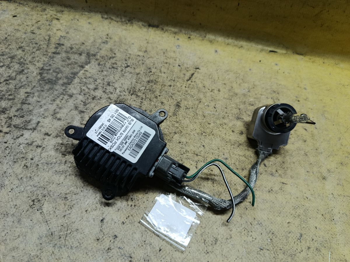 Блок розжига ксенона на Subaru Impreza GJ7 Фото 2