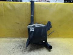 Бачок омывателя на Toyota Crown JZS171