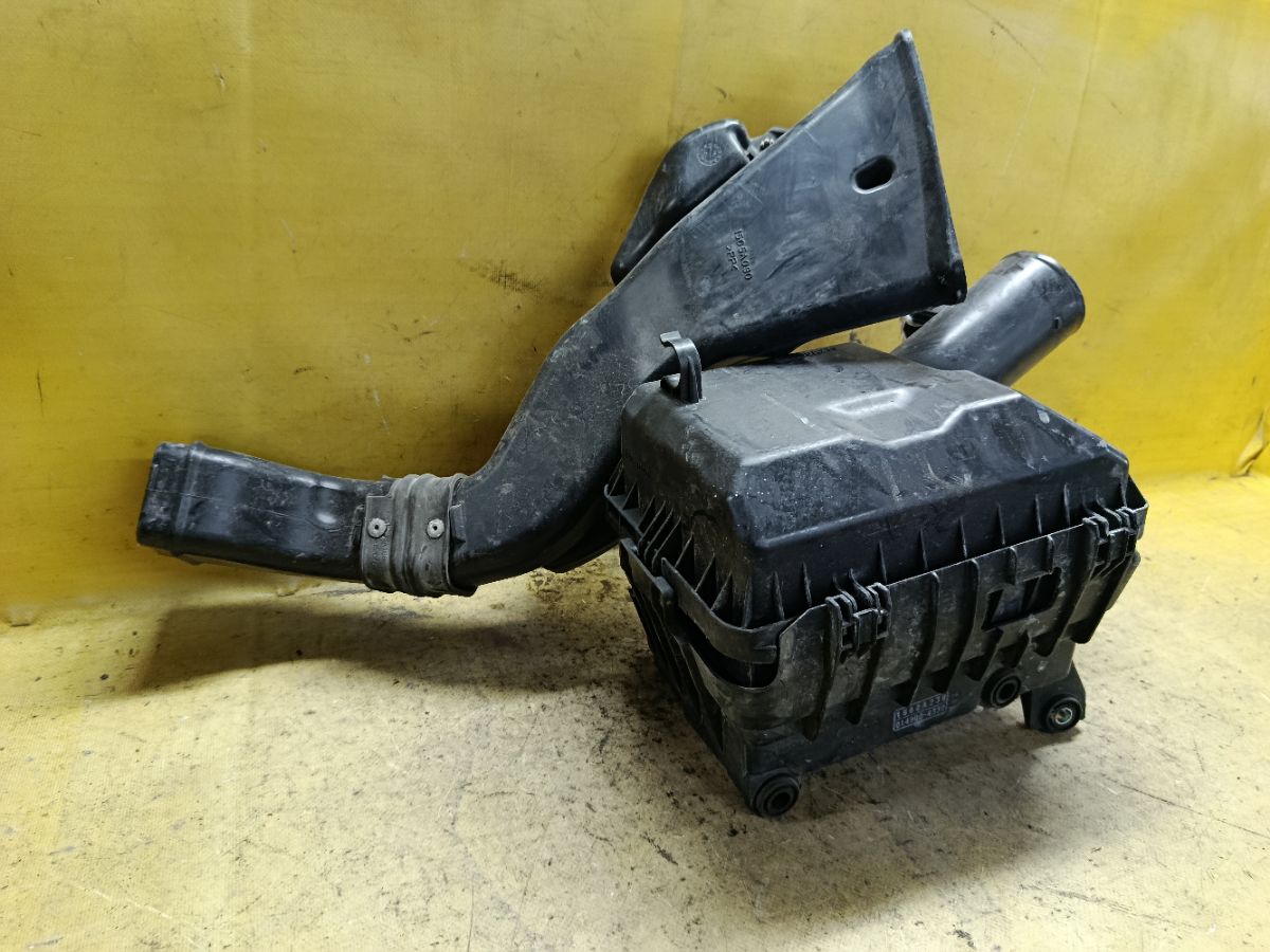Корпус воздушного фильтра 1500A230, 1505A090 на Mitsubishi Outlander CW5W 4B12 Фото 2