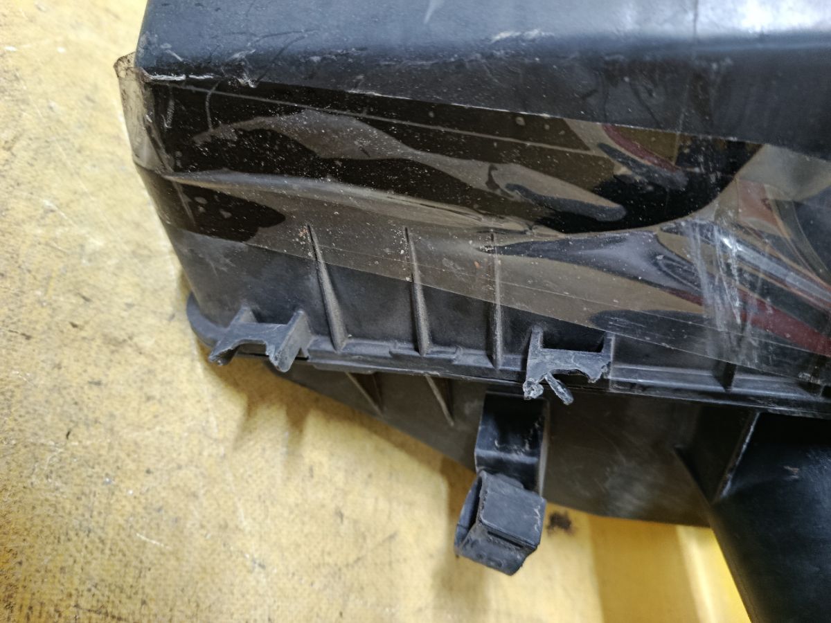 Корпус воздушного фильтра на Toyota Crown JZS171 1JZ-FSE Фото 3