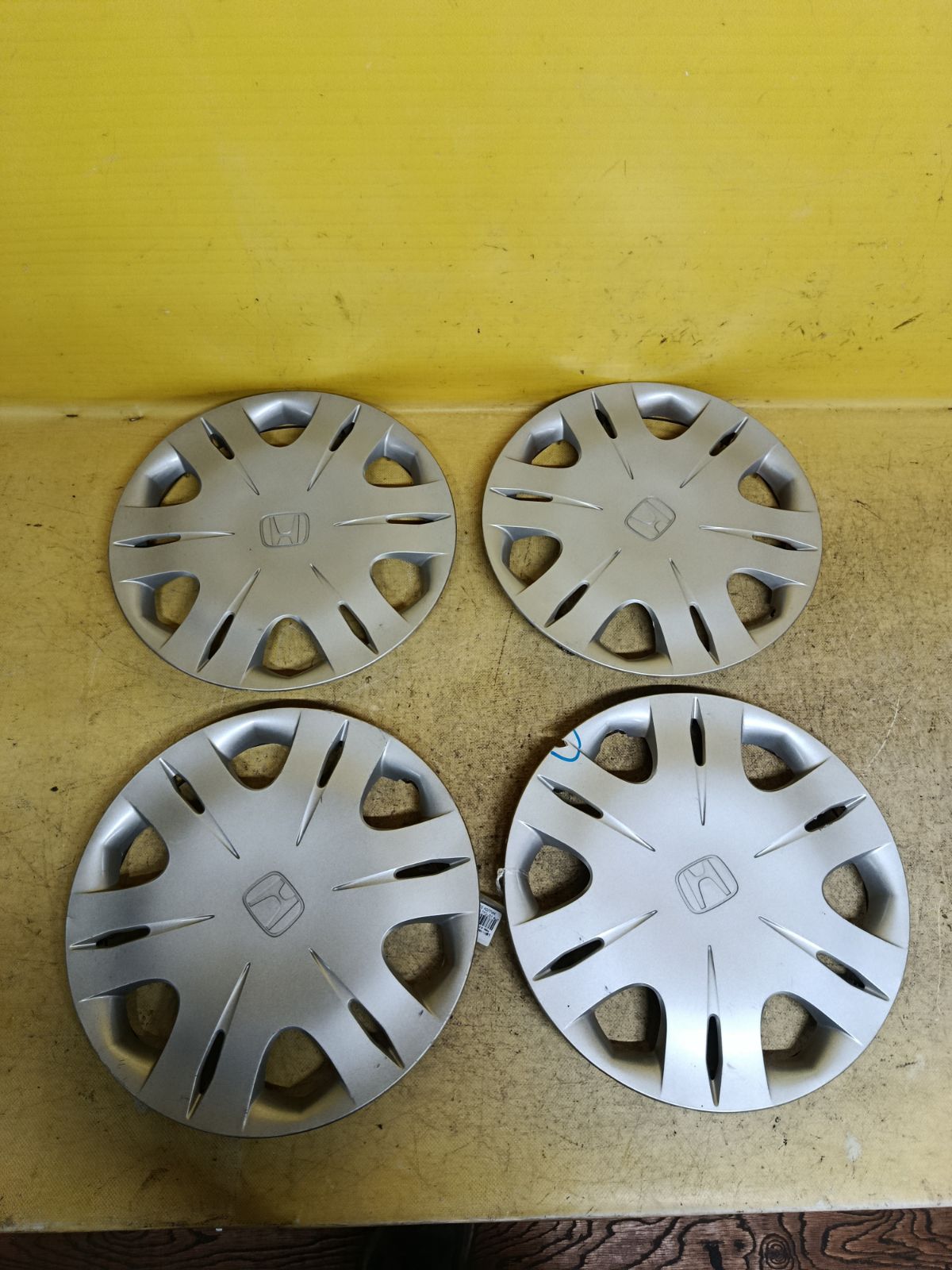Колпак 44733-TF0-J01 на Honda Freed GB3 Фото 1