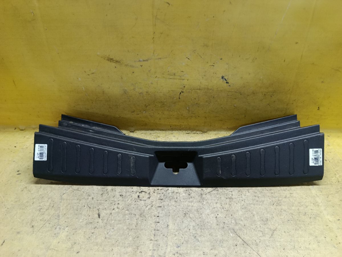 Обшивка багажника 84992-3VA0A на Nissan Note E12 Фото 1