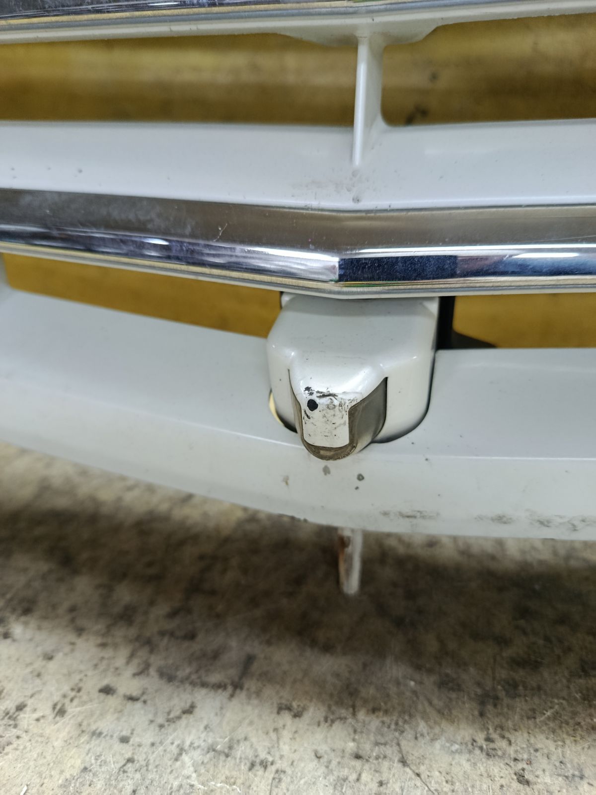 Решетка радиатора 53101-58041 на Toyota Alphard ANH10W Фото 2