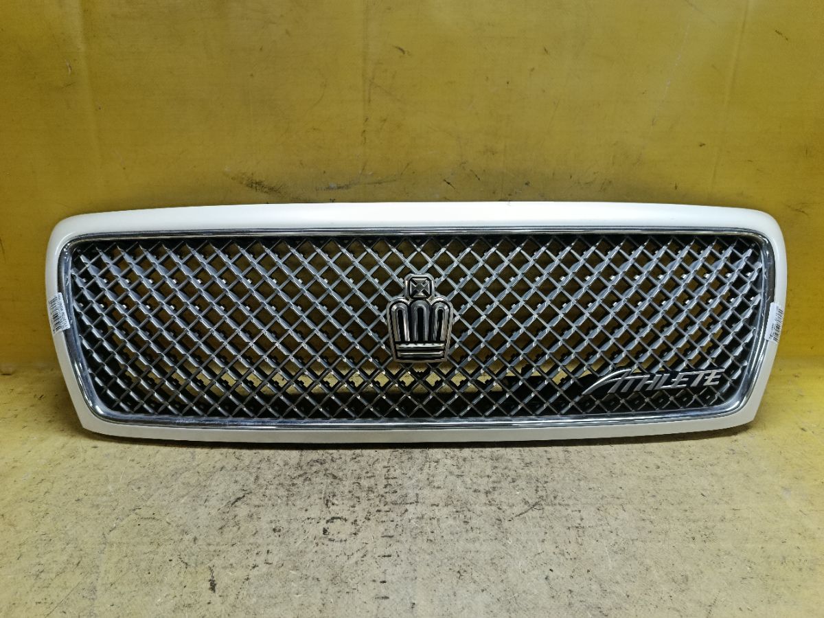 Решетка радиатора 53111-30830 на Toyota Crown JZS171 Фото 1