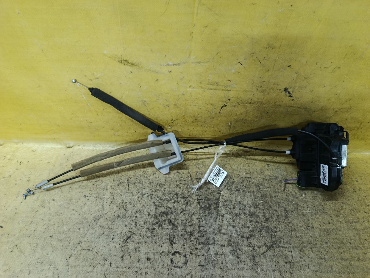 Замок двери на Nissan Teana J31 Фото 1