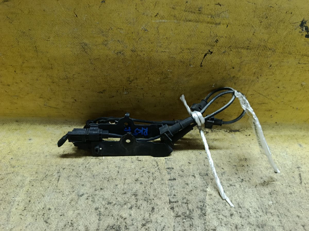Датчик ABS на Honda Stepwgn RK5 R20A Фото 1