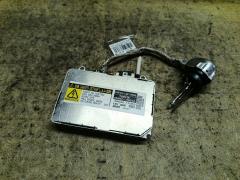 Блок розжига ксенона 85967-33010 на Toyota Noah AZR60G Фото 2
