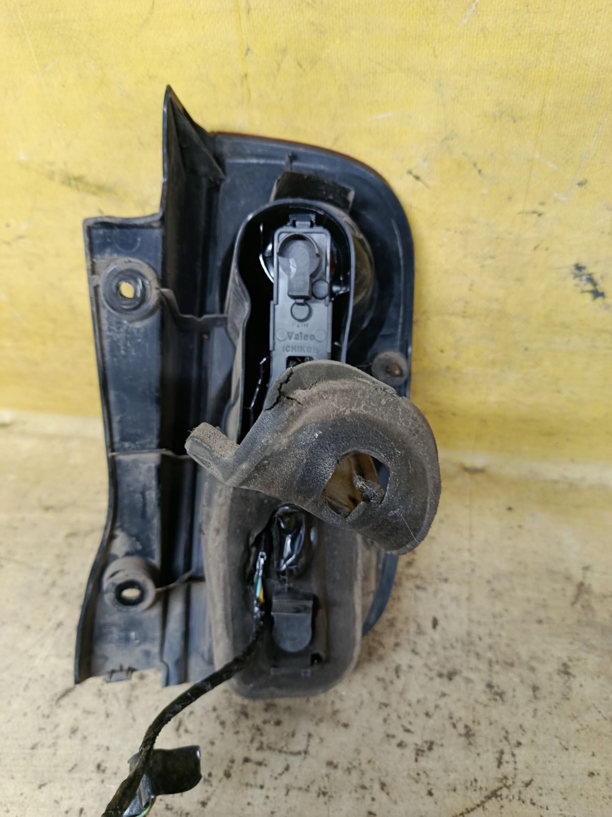 Стоп D019 D019 на Nissan March AK12 Фото 2