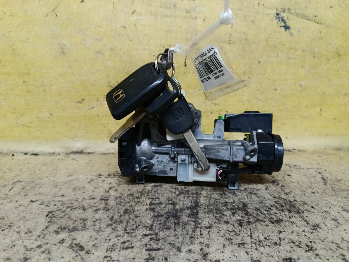 Замок зажигания на Honda Stepwgn RG1 Фото 1
