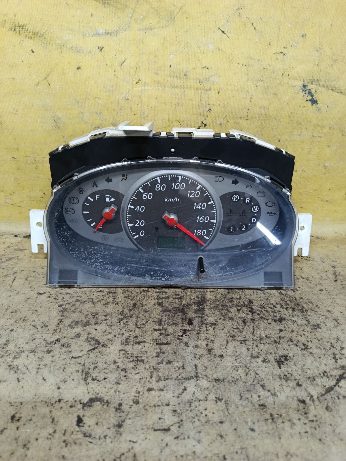 Спидометр на Nissan March AK12 CR12DE Фото 1