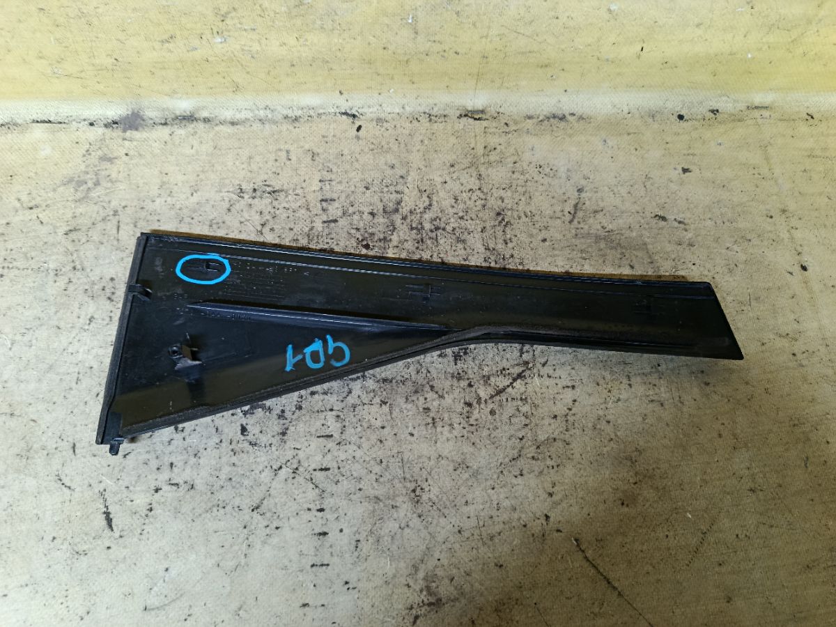 Молдинг на дверь 72761-SAA-0030 на Honda Fit GD1 Фото 2