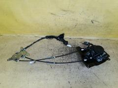 Доводчик двери на Toyota Voxy AZR60G 426605-10030, Заднее Левое расположение