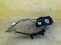 Доводчик двери на Toyota Voxy AZR60G Фото 2