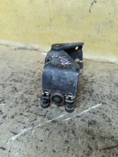 Ролик двери на Honda Stepwgn RG1 Фото 2