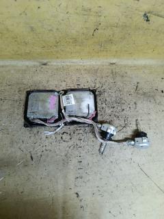 Блок розжига ксенона на Toyota Mark X Zio ANA10 89967-20020