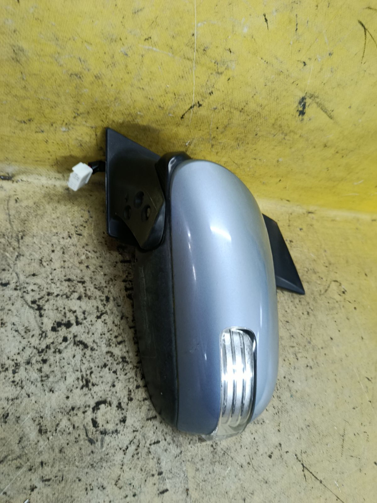 Зеркало двери боковой на Toyota Isis ANM10G Фото 3