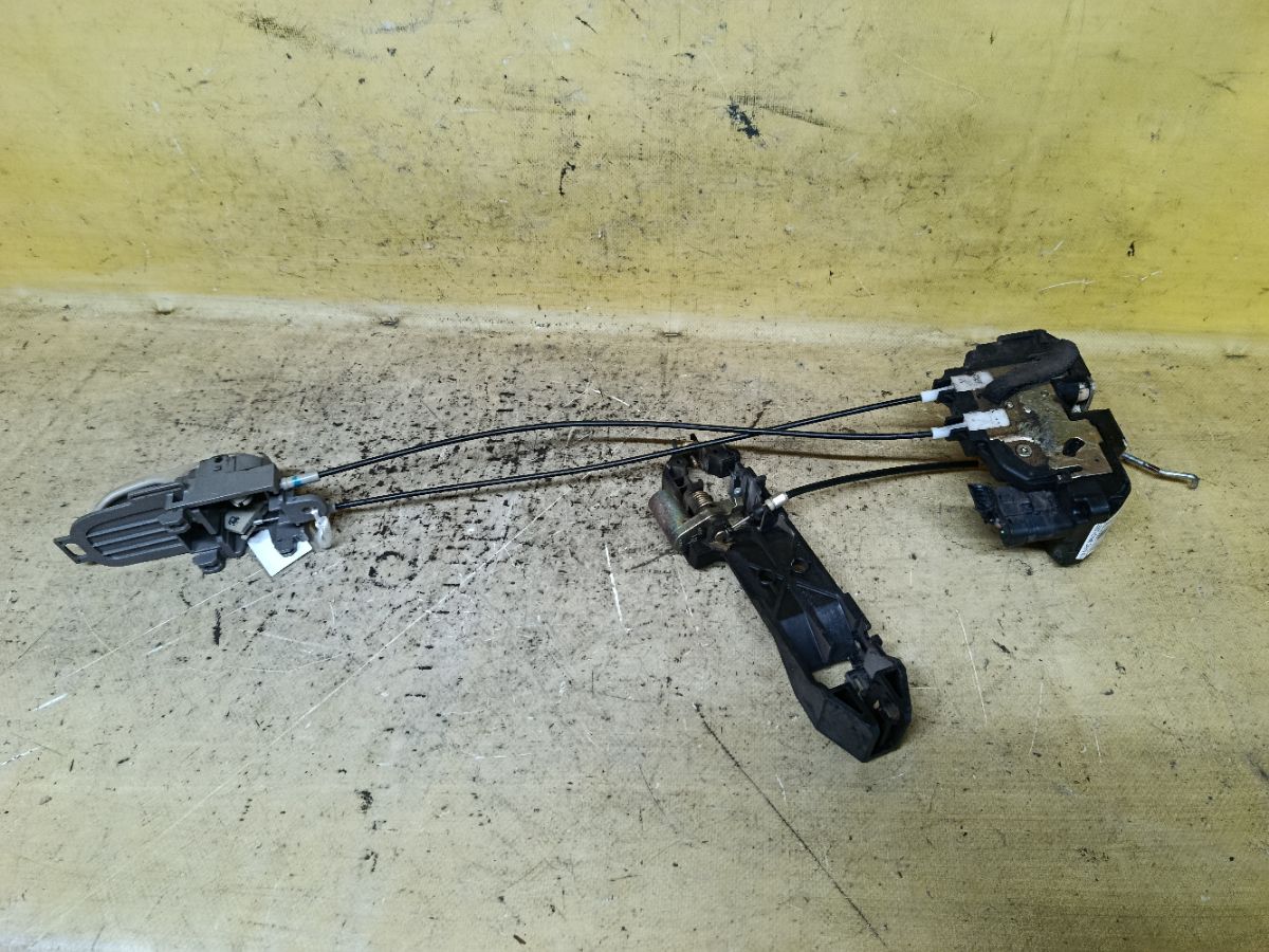 Замок двери на Nissan March AK12 Фото 3