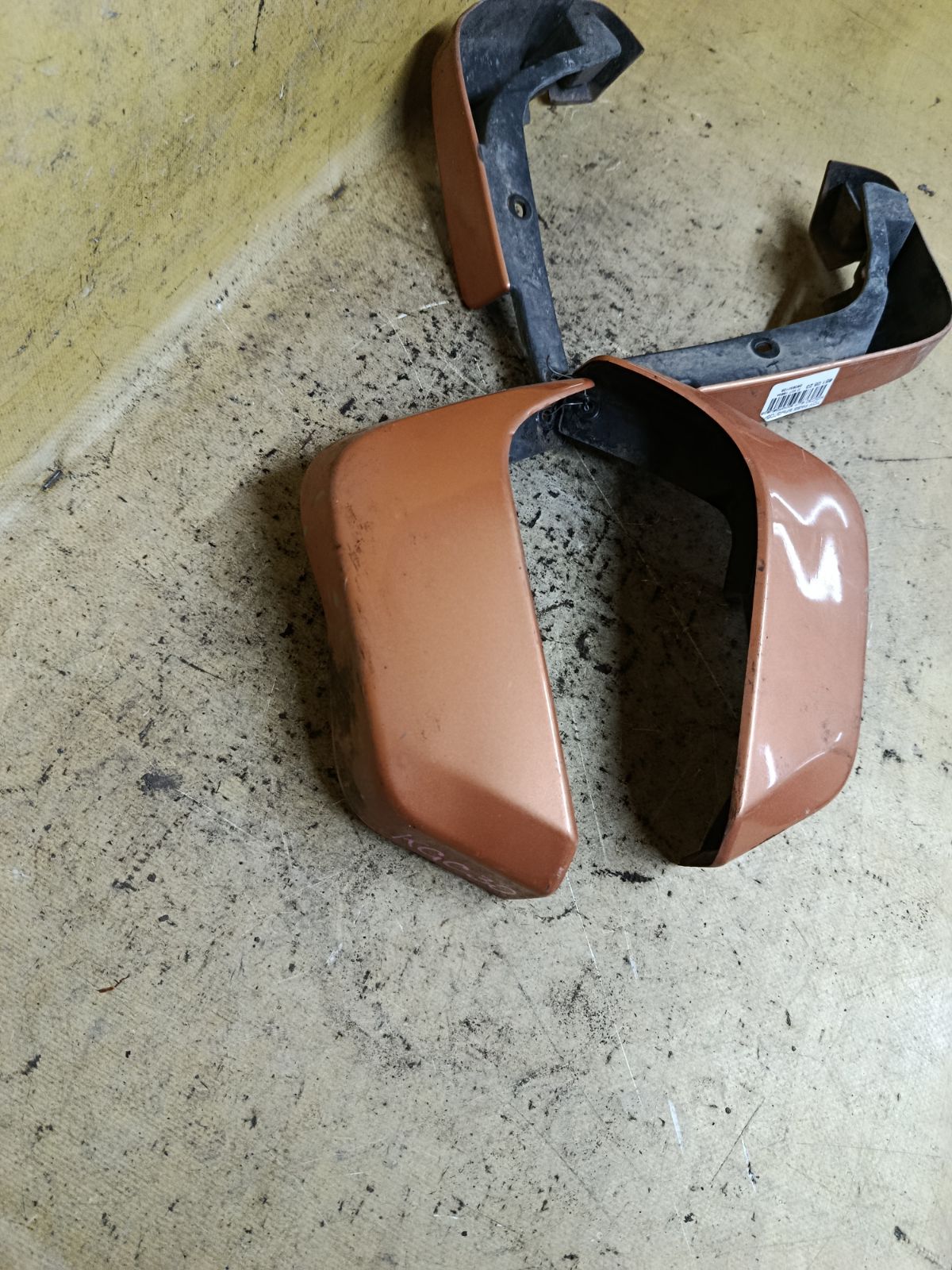 Брызговик на Toyota Passo KGC30 Фото 2