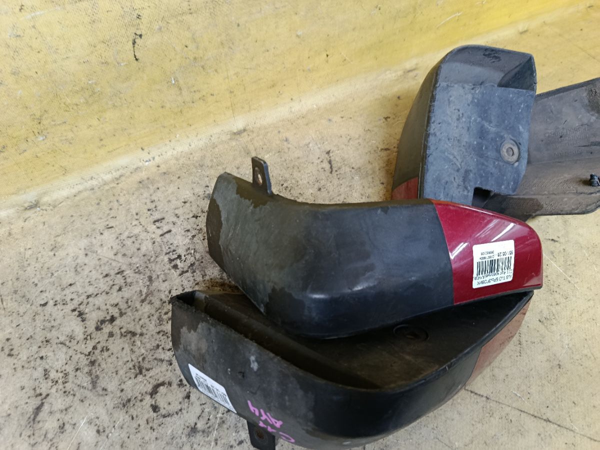 Брызговик на Nissan Tiida C11 Фото 4