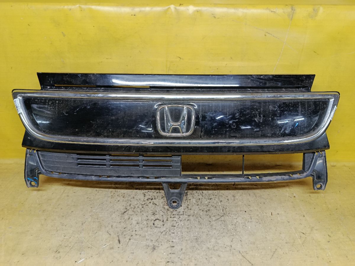 Решетка радиатора 71121-T6G-00 на Honda N-Wgn JH1 Фото 1