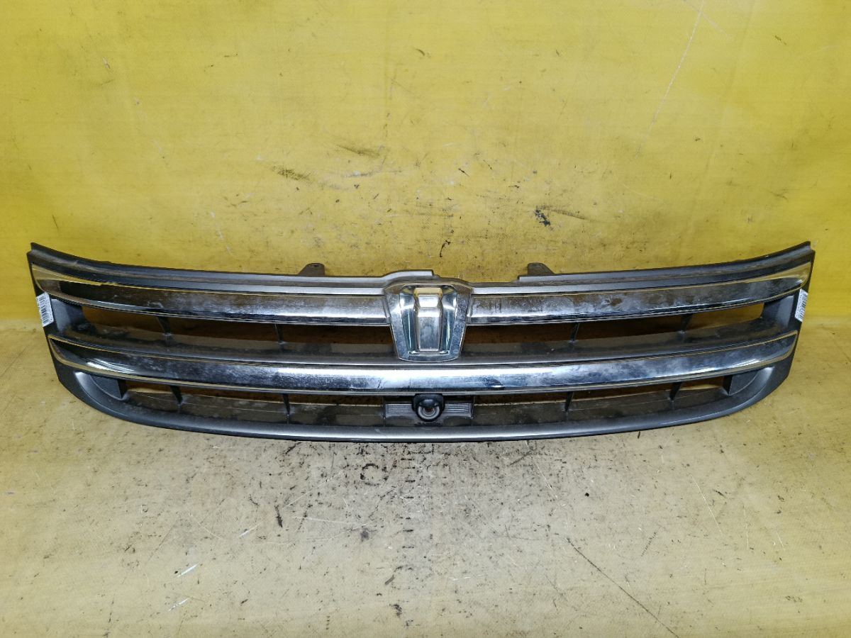 Решетка радиатора 53101-44270/80, 86790-44160 на Toyota Isis ANM15W Фото 1