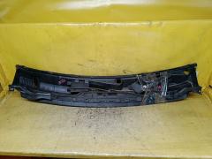 Решетка под лобовое стекло 55786-B1010 на Toyota Passo KGC30 Фото 2