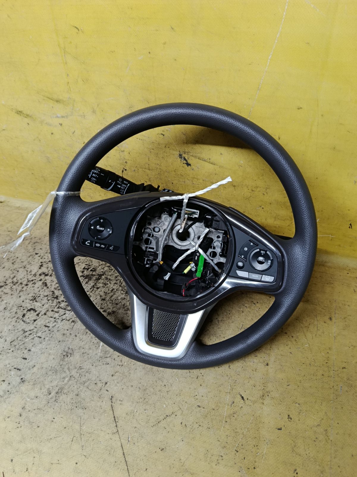Руль на Honda N-Box JF3 Фото 1