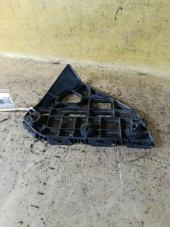 Крепление бампера на Toyota Voxy ZRR70G 52116-28190, Переднее Левое расположение