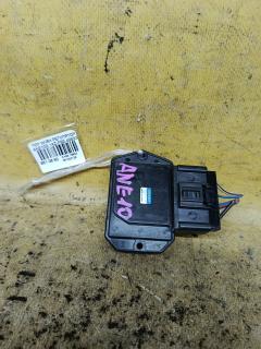 Регулятор скорости мотора отопителя на Toyota Wish ANE10G 1AZ-FSE 499300-2121  87165-13010