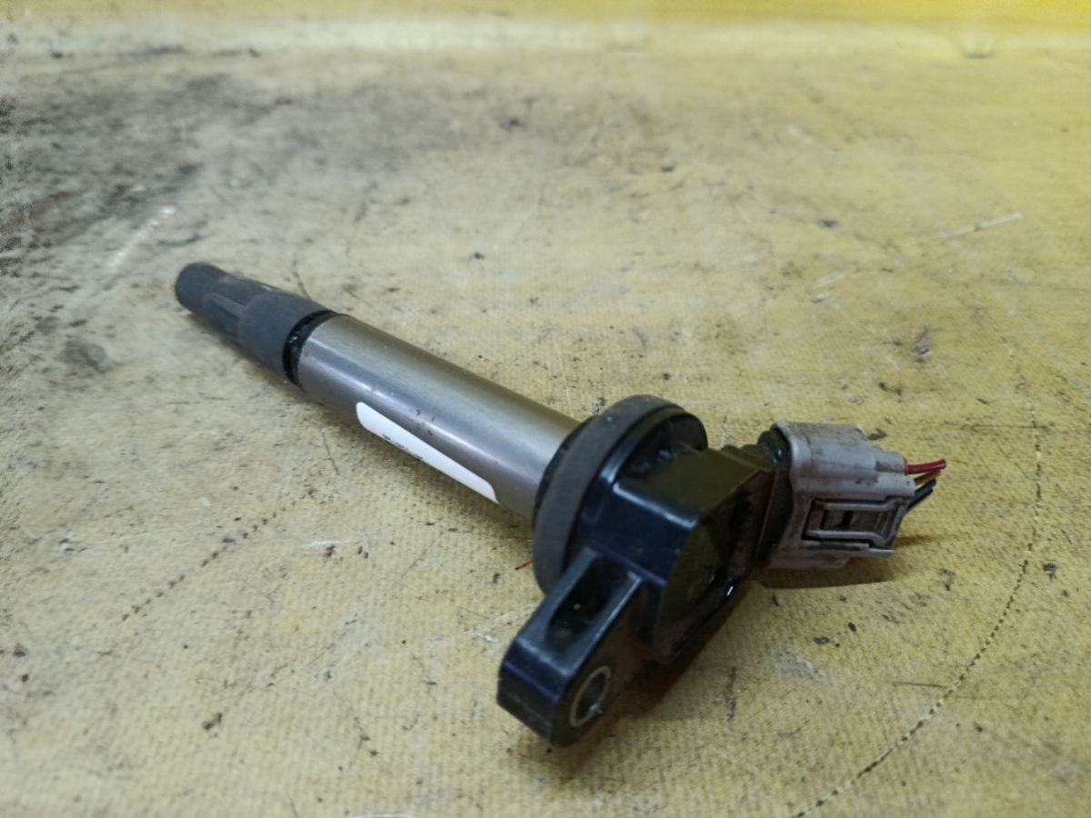 Катушка зажигания 90919-02252, 90919-02258 на Toyota Corolla ZZE150L 1ZR-FE Фото 1