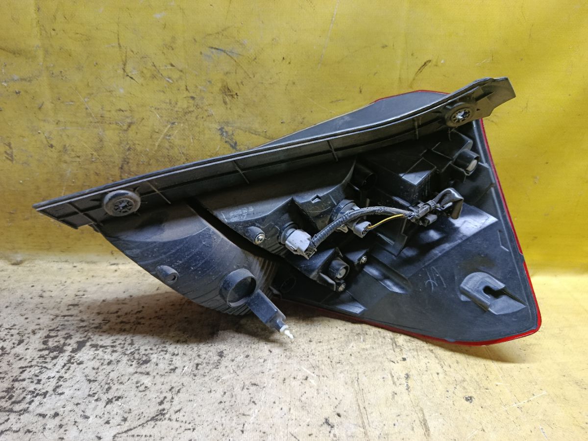 Стоп W1698 W1698 на Honda Fit Hybrid GP5 Фото 2