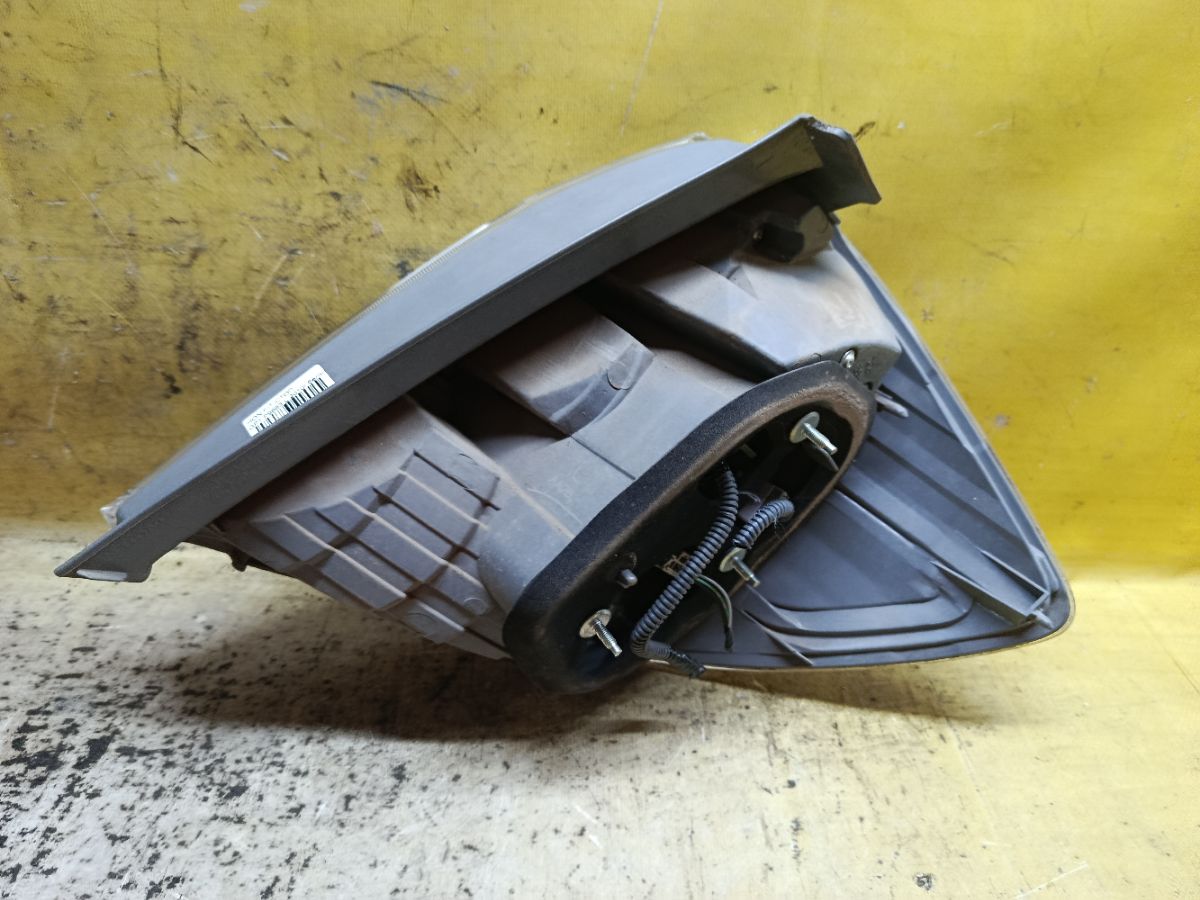 Стоп P9883 P9883 на Honda Fit Hybrid GP1 Фото 2