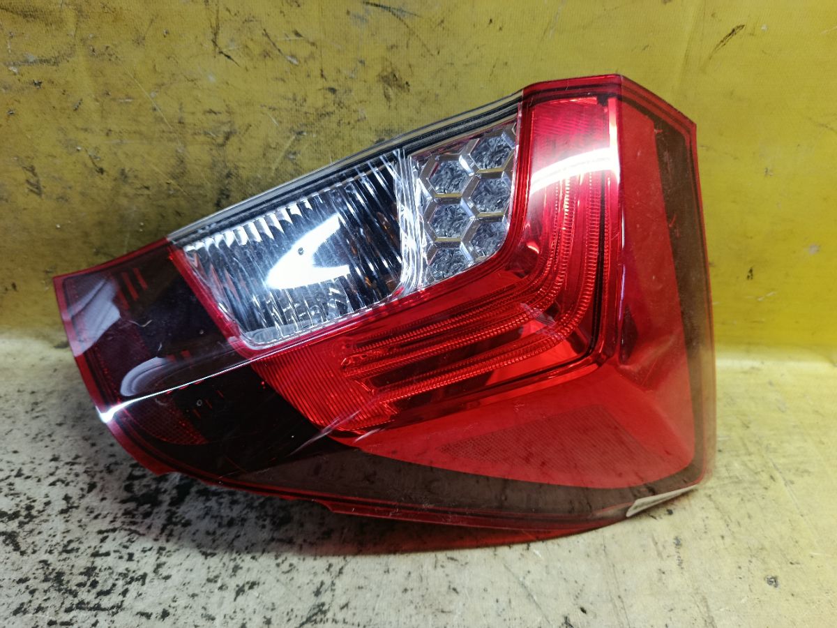 Стоп W1698 W1698 на Honda Fit Hybrid GP5 Фото 1
