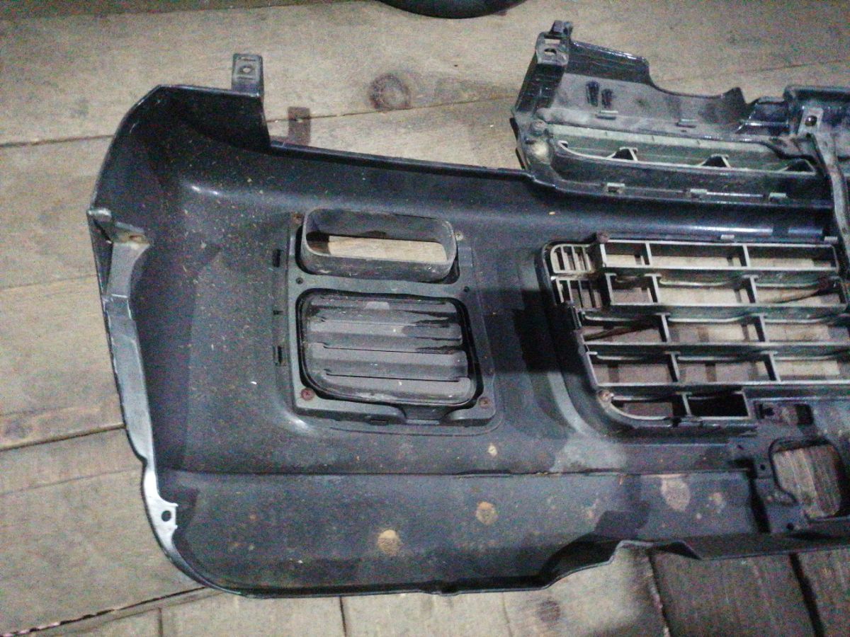 Бампер 71711-63H00-799 на Suzuki Every Wagon DA62W Фото 10