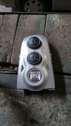 Блок управления климатконтроля 55900-52390 на Toyota Vitz SCP90 2SZ-FE Фото 3