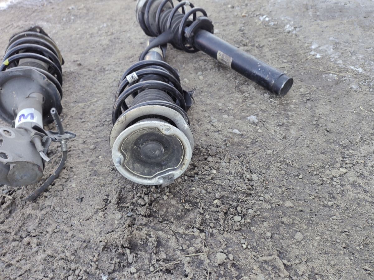 Стойка амортизатора на Bmw X1 E84-VL32 N46B20BD Фото 6