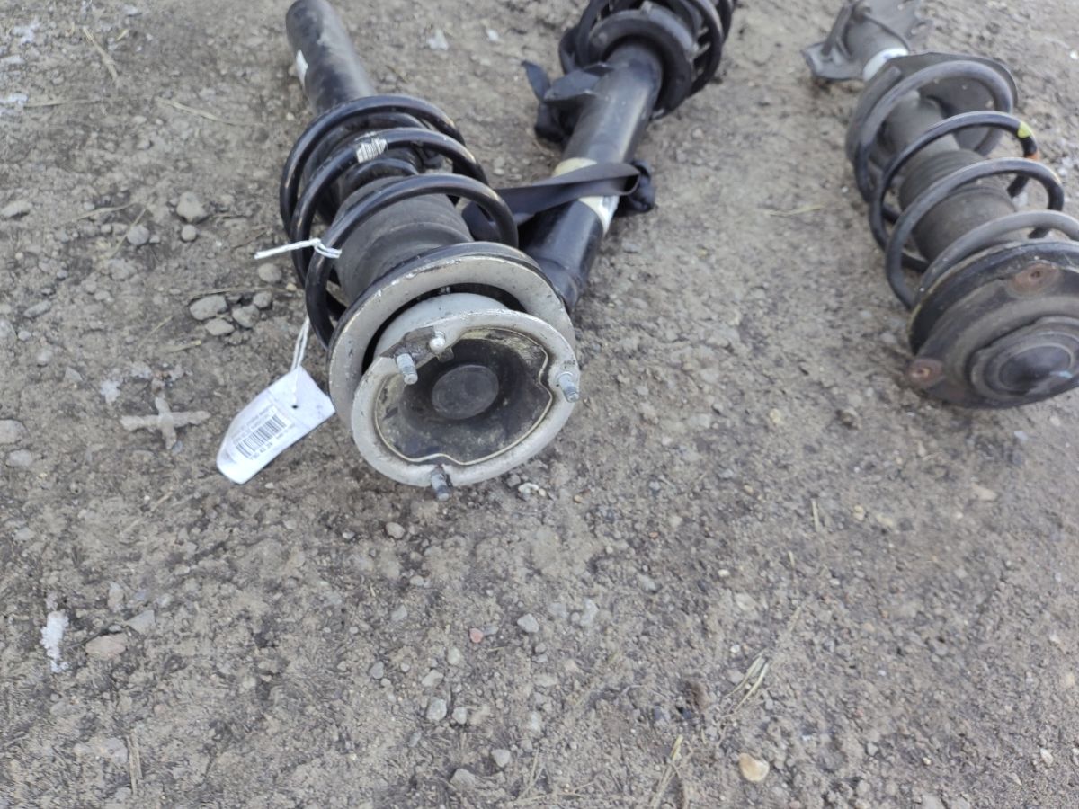 Стойка амортизатора на Bmw X1 E84-VL32 N46B20BD Фото 5