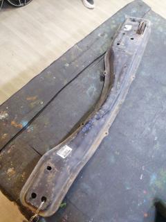 Балка под ДВС 51204-44020 на Toyota Ipsum ACM26W 2AZ-FE Фото 3