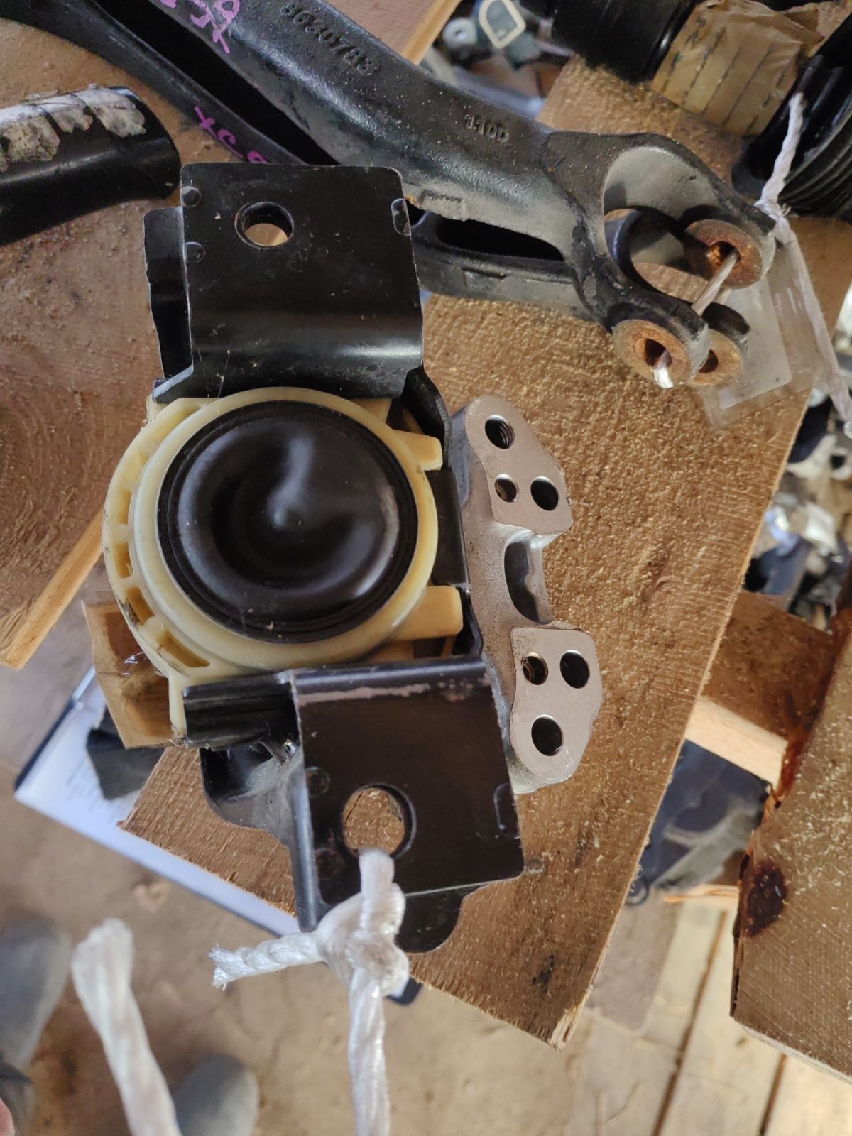 Подушка двигателя на Peugeot 207 Фото 5