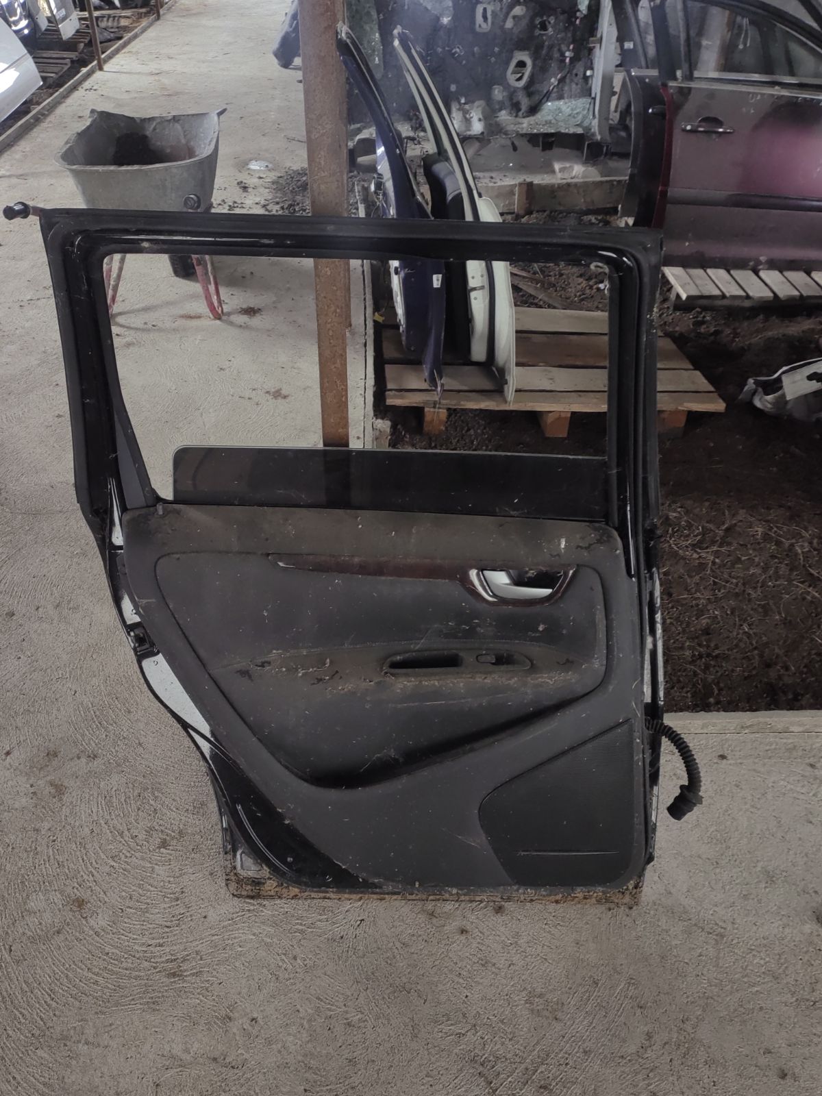 Дверь боковая 30649493, 9187801 на Volvo V70 Фото 6