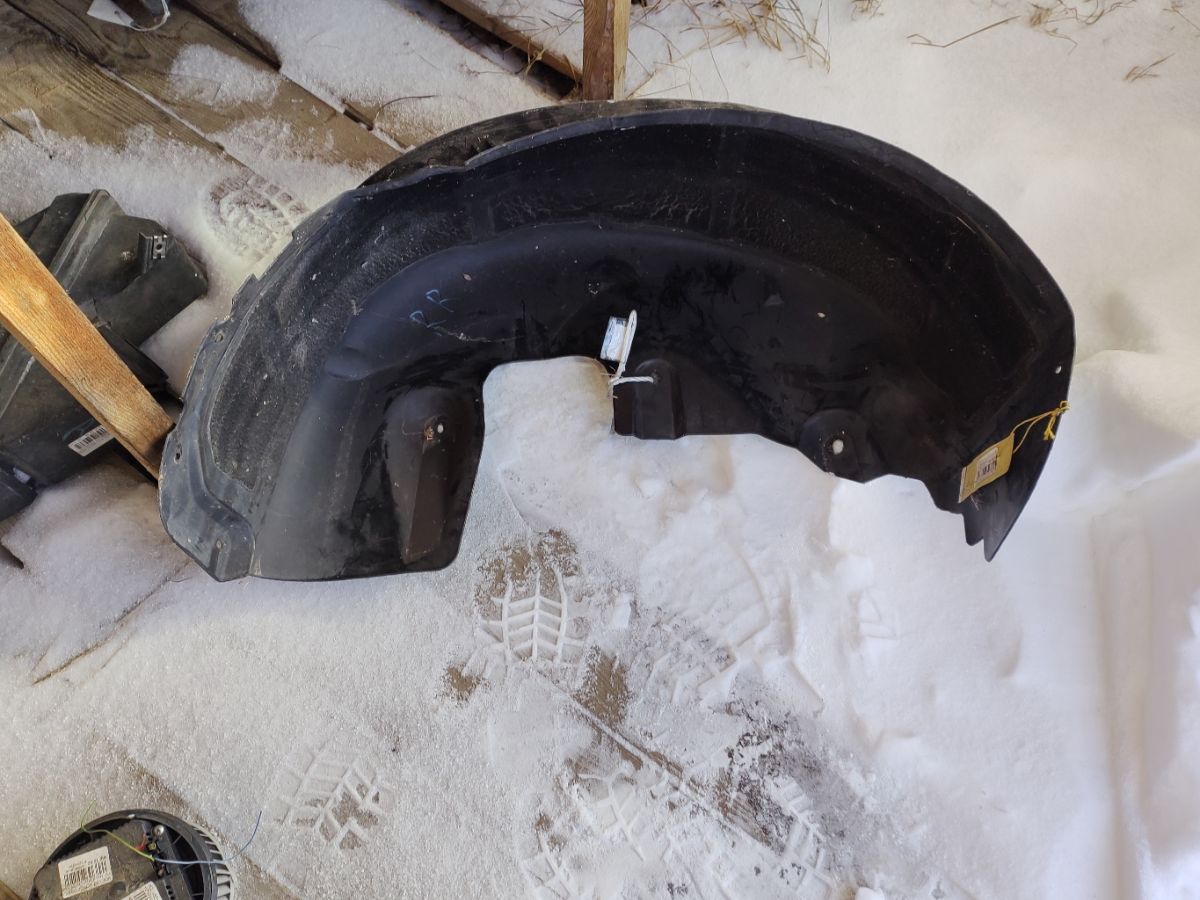 Подкрылок на Volvo V70 B5254T2 Фото 5