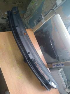 Решетка под лобовое стекло на Toyota Vitz KSP90 Фото 12