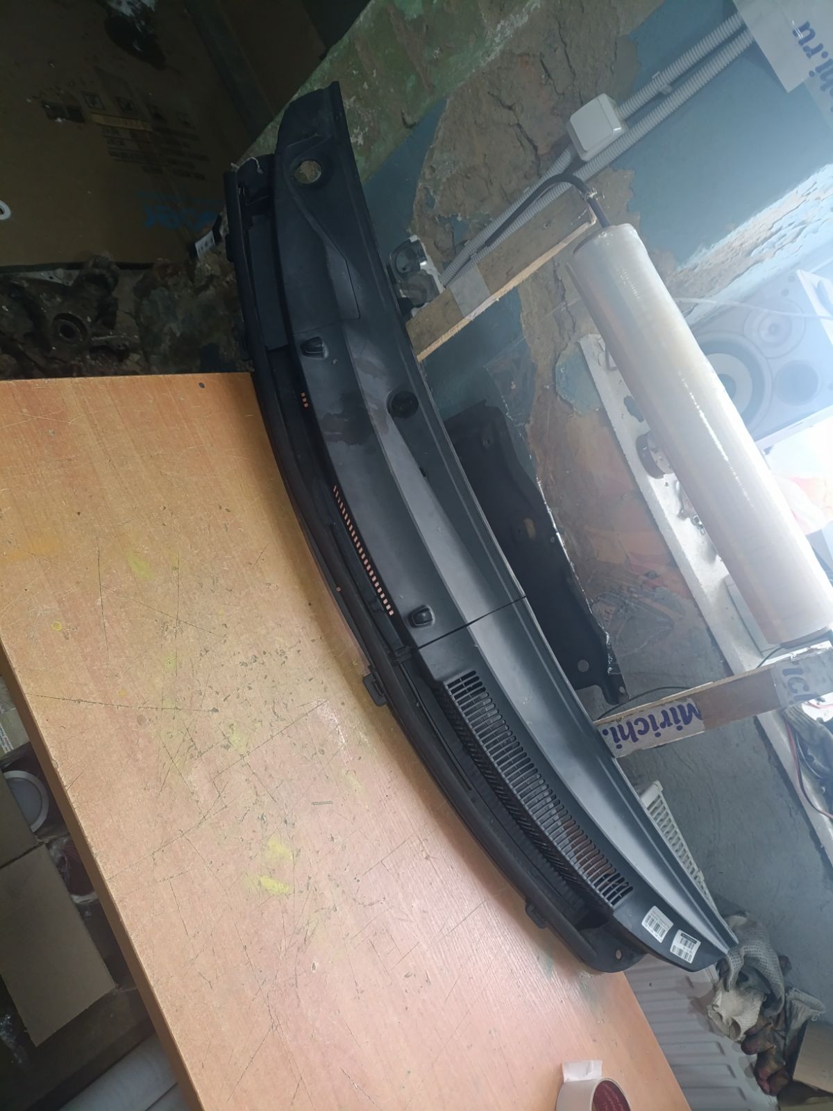 Решетка под лобовое стекло на Toyota Vitz KSP90 Фото 13