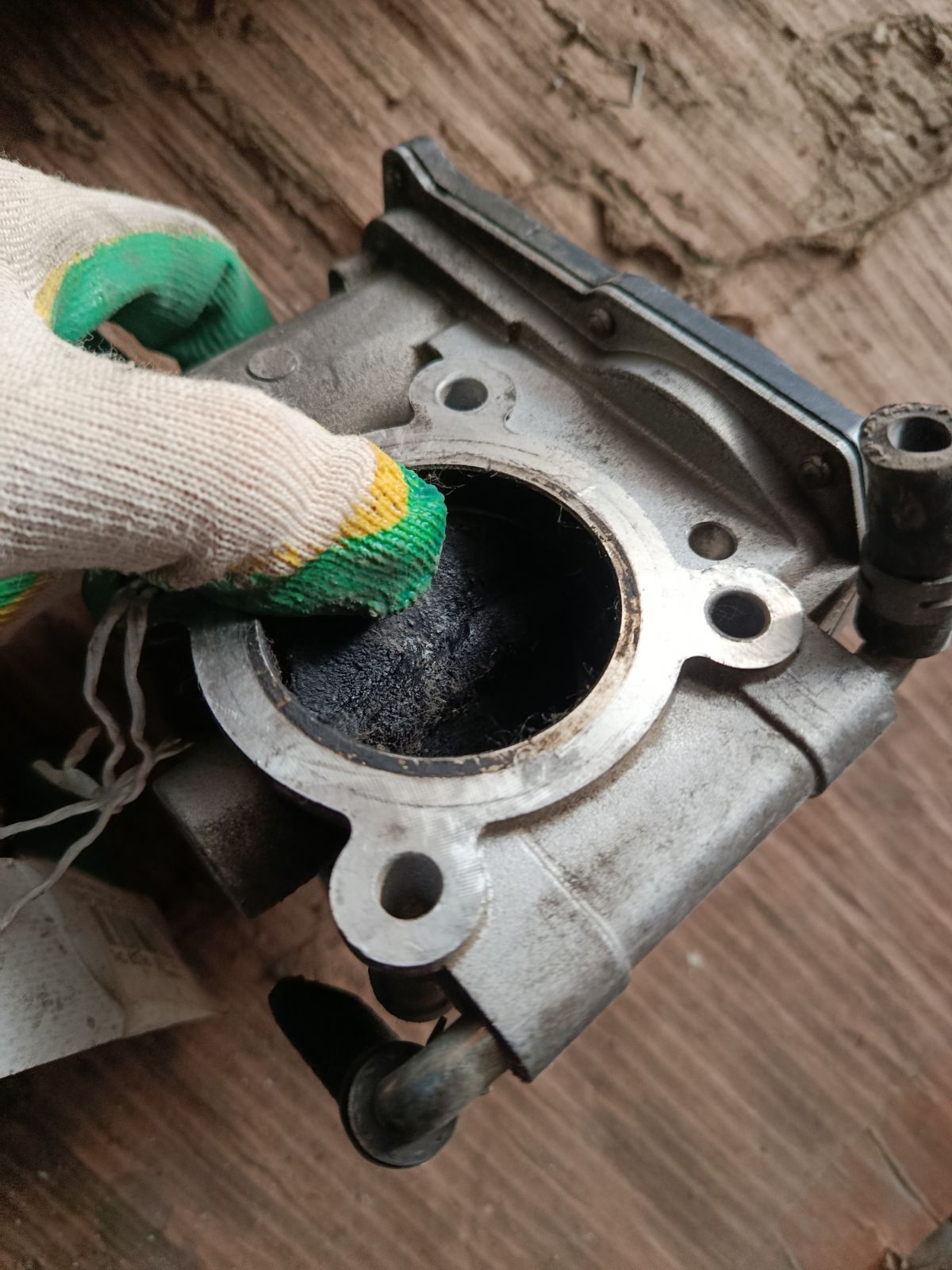 Дроссельная заслонка на Nissan Vanette SKF2MN RFTE Фото 5