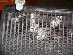 Радиатор кондиционера на Toyota Ipsum ACM21W 2AZ-FE Фото 4