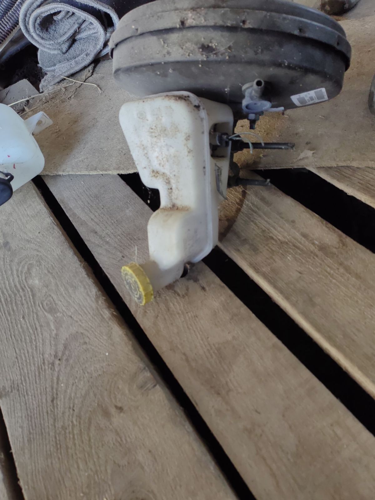 Главный тормозной цилиндр P05105151AE на Jeep Patriot Фото 7