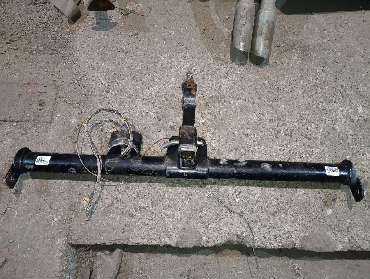 Фаркоп на Mitsubishi Delica Space Gear PE8W Фото 11